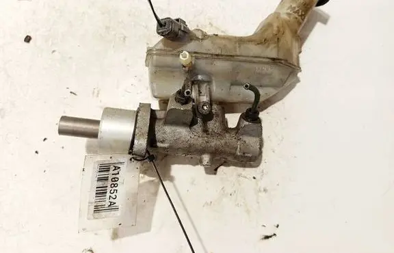 Nissan Note (E11) Master brake cylinder