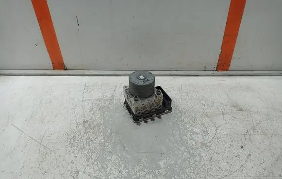 Ford Focus ABS Pump JX612B373GH