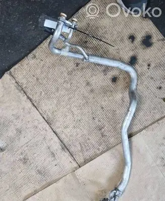 Ford Focus Air conditioning (A/C) pipe/hose 