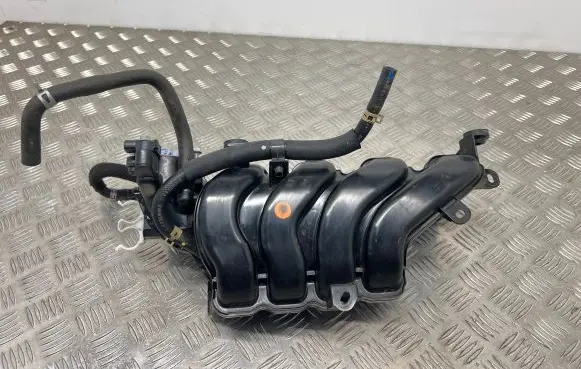 Suzuki Swift III Intake manifold PA6GF30
