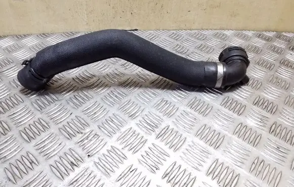 Engine coolant pipe/hose