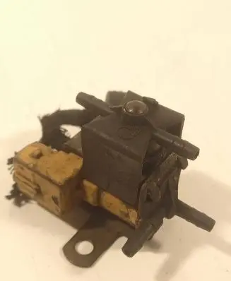 Volkswagen Golf IV Turbo solenoid valve 054906267a