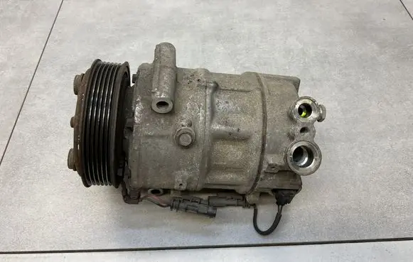 Opel Insignia A Air conditioning (A/C) compressor (pump) 22861236