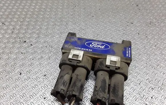Ford Galaxy Coolant fan relay 7M0000317C