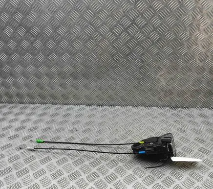 Toyota Auris E180 Rear door lock 6905005051