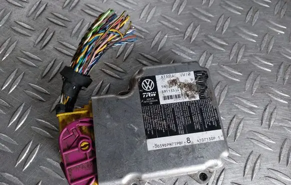 Volkswagen PASSAT B6 Airbag control unit/module
