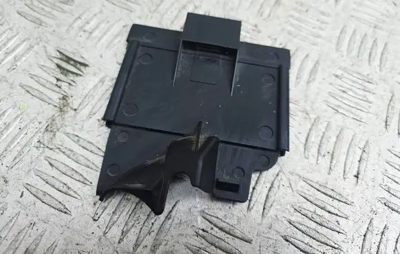 Volkswagen e-Golf Fuse box cover 5Q0927165C