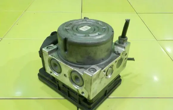 Mazda 3 II ABS Pump BHR1437A0A