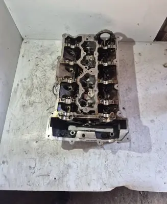 BMW 3 E90 E91 Engine head 7559168
