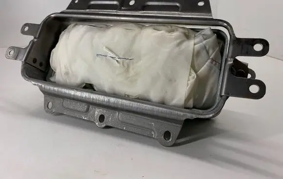 Jeep Grand Cherokee Passenger airbag 68195938AA P68195938AA PT11120