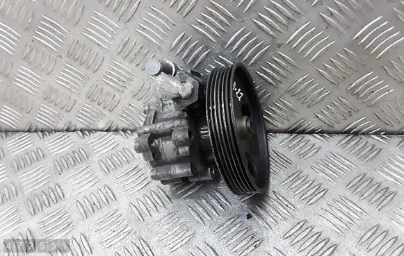 Peugeot 607 Power steering pump 9640886480