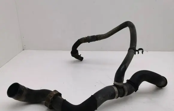 Mercedes-Benz ML W164 Engine coolant pipe/hose