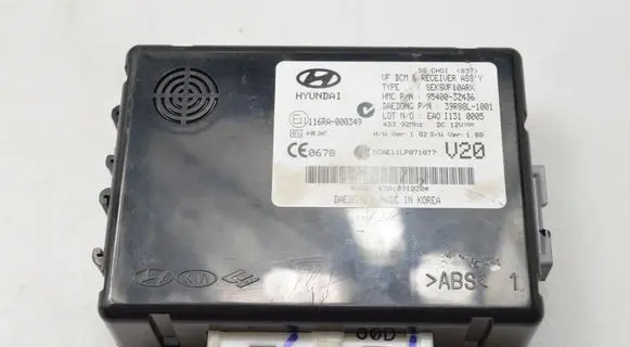 Hyundai i40 Other control units/modules 954003Z436