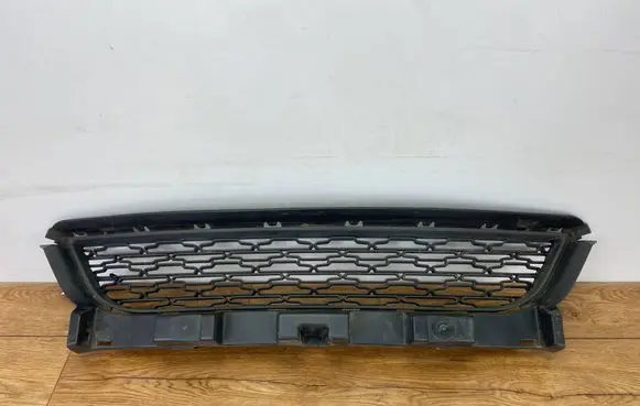 Dodge Charger Front bumper lower grill 68214782AA