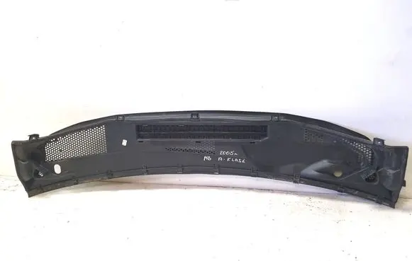 Mercedes-Benz A W169 Wiper trim A1698300013