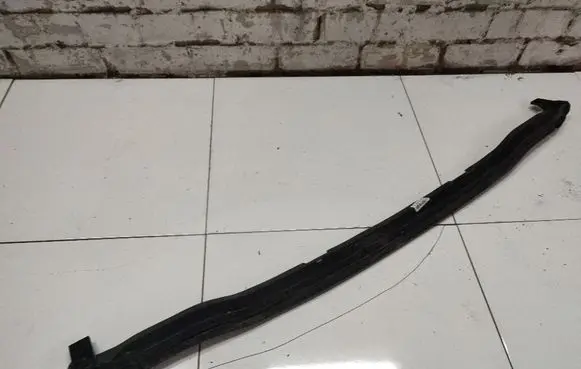 Citroen C4 Grand Picasso Wiper trim 9659975380
