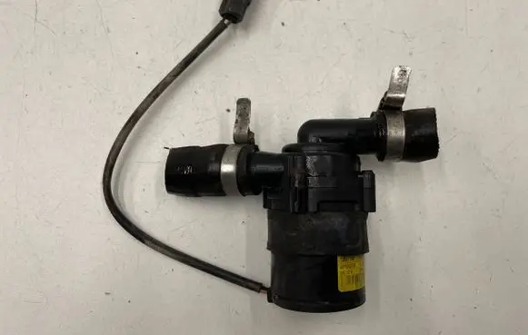 Ford Mondeo MK IV Electric auxiliary coolant/water pump 9013378B 0013378B T2402022602