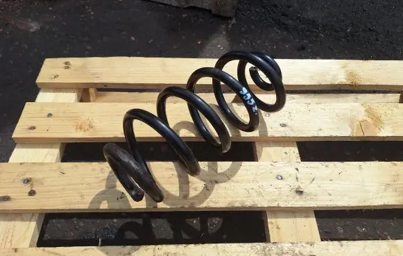 Audi A6 S6 C6 4F Rear coil spring