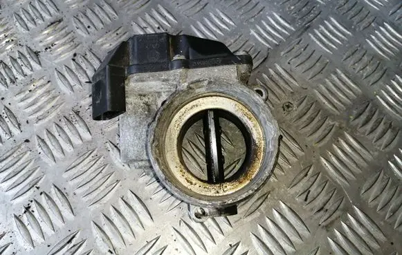 Volkswagen Touran I Throttle valve 03G128063A
