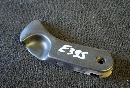 BMW 5 E39 Engine bonnet (hood) release handle 11970213 8226621