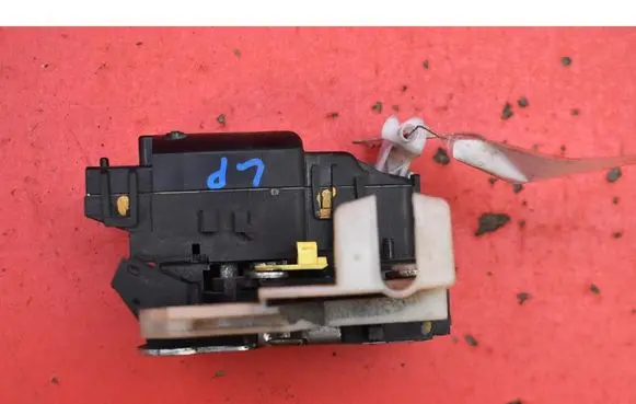 Dacia Dokker Front door lock