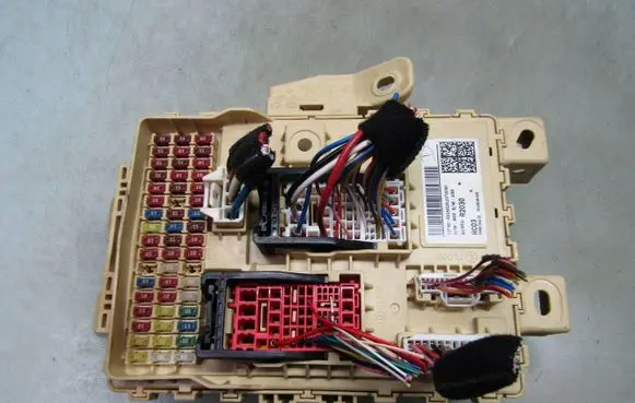KIA Sportage Fuse box set 91951R2030