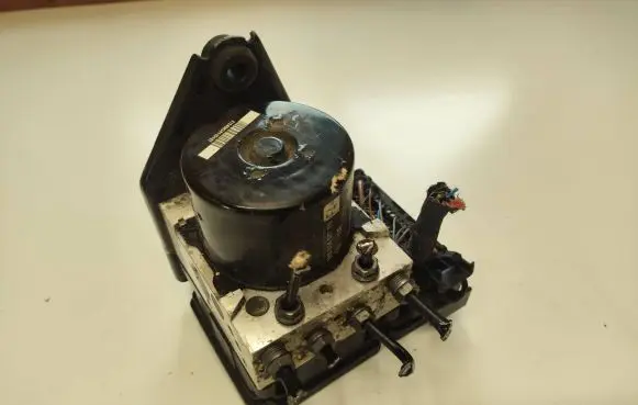 Volkswagen Golf VI ABS Pump 1K0907379AM 10096103263 10061932671