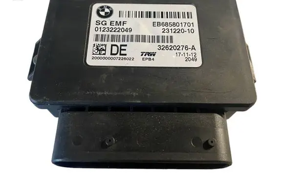 BMW 5 F10 F11 Hand brake control module 6858017 32620276A 0123222049