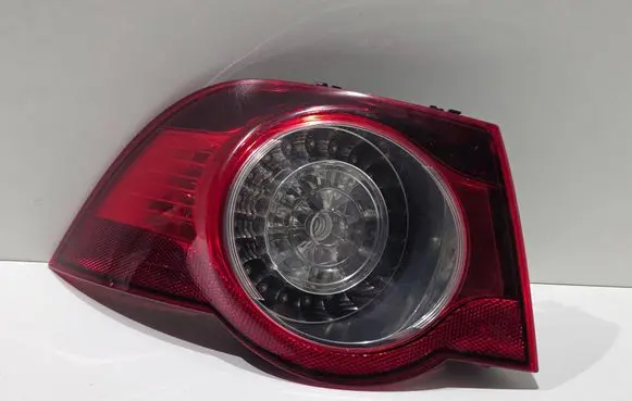 Volkswagen Eos Rear/tail lights 1Q0945095H