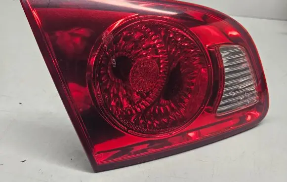 Tailgate rear/tail lights