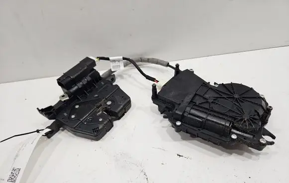 BMW 5 F10 F11 Tailgate/trunk/boot lock/catch/latch 16367210