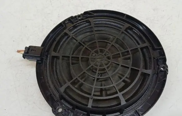Peugeot 508 Front door speaker