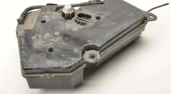Citroen DS4 FAP fluid tank 9802961180
