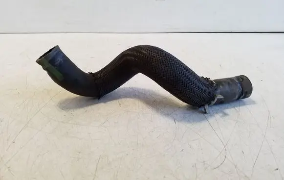 Engine coolant pipe/hose