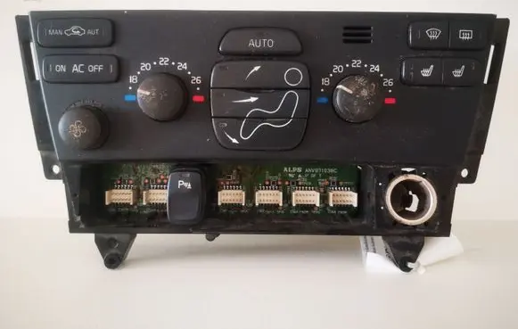 Volvo V70 Climate control unit 30782503 07W25E02 7923