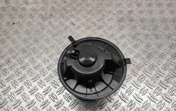 Volkswagen Jetta VI Heater fan/blower 1K1819015C