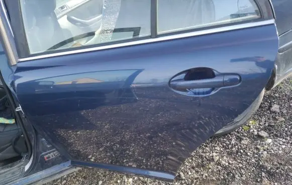 Toyota Avensis T250 Side sliding door 
