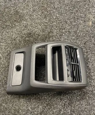 BMW X5 G05 Rear air vent grill 9399875 939984