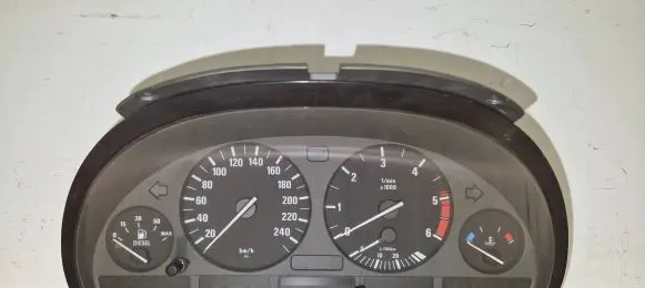 BMW 5 E39 Speedometer (instrument cluster) 87001313