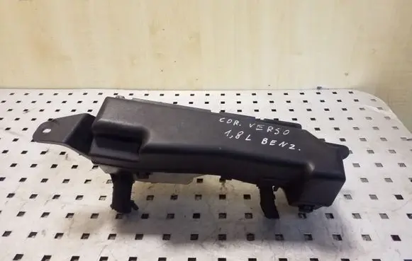 Toyota Corolla Verso E121 Fuse module