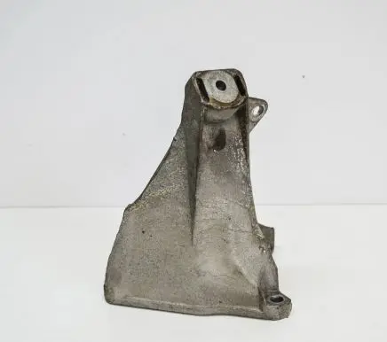 Volkswagen PASSAT B7 USA Engine mounting bracket 8D0199308AB