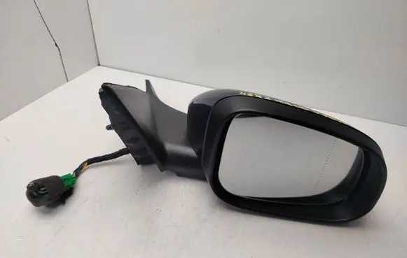 Volvo V70 Front door electric wing mirror