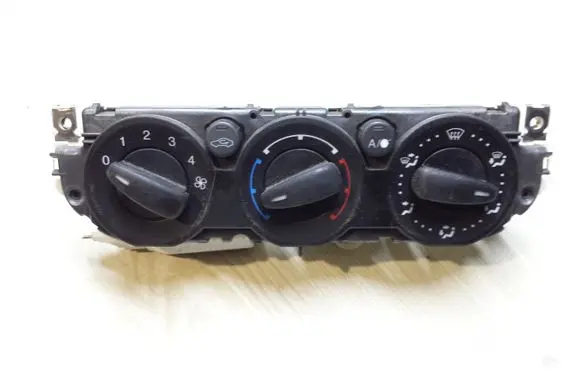 Ford Focus Climate control unit 3M5T19980AD