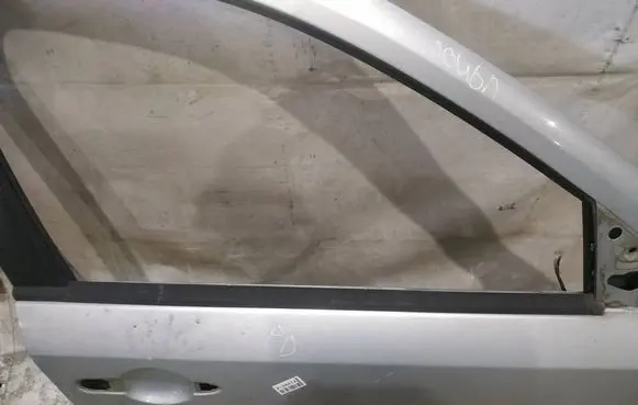 Renault Laguna II Front door glass trim molding 
