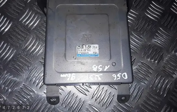 Mazda 323 F Engine control unit/module Z51818881