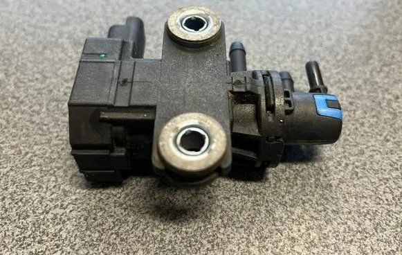 Peugeot Boxer Turbo solenoid valve 9807396180