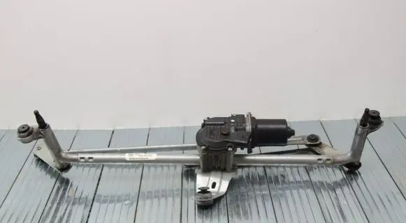 Front wiper linkage and motor