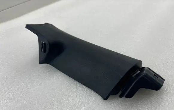 Tesla Model 3 (D)pillar trim (top) 108627700H 034192192 203031313400