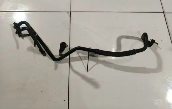 Volvo V50 Air conditioning (A/C) pipe/hose 