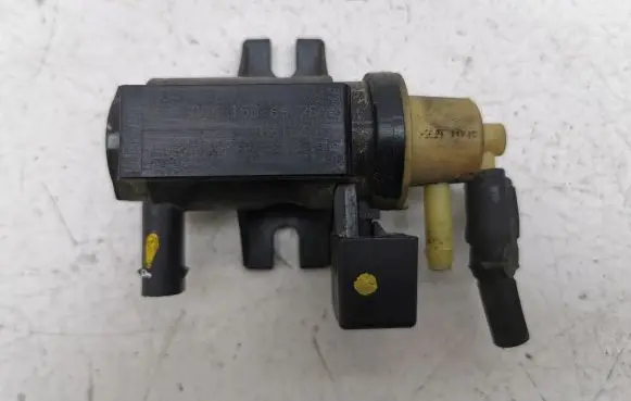 Mercedes-Benz B W245 Vacuum valve A0061536628